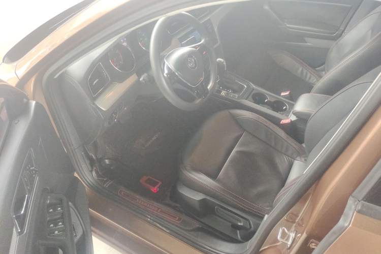 Used Volkswagen Lamando 2018 230TSI DSG Fashion Edition
