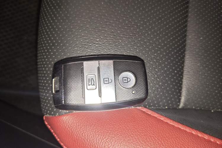 Used Kia KX Cross 2019 1.6L Automatic Dynamic Sunroof Version China VI Vehicle Key