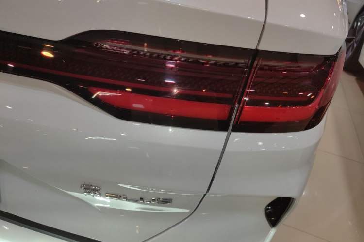 Used BYD Song PLUS New Energy 2024 Honor Edition EV 520km Luxury Model
