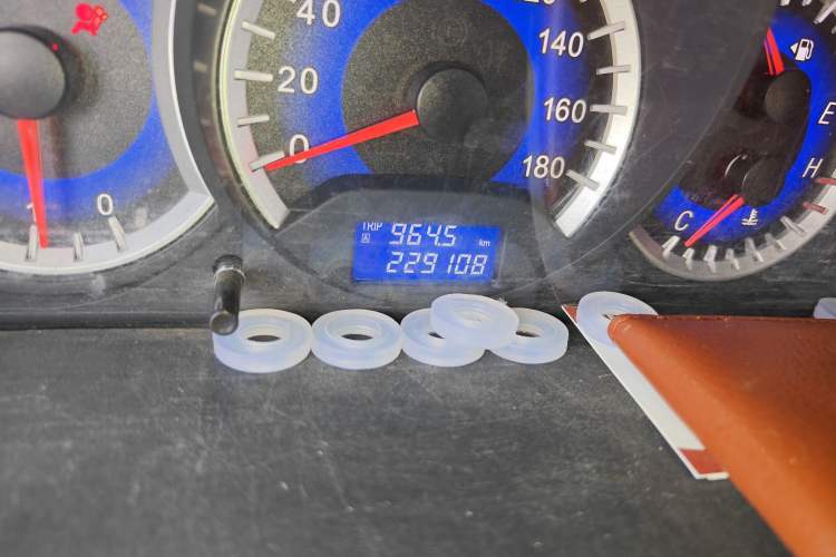 Used Suzuki Wagon R X5 2013 Luxury Edition 1.4L Standard Model