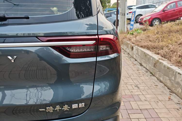 Used Geely Auto Haoyue 2022 1.8TD Automatic Prestige 7-Seater
