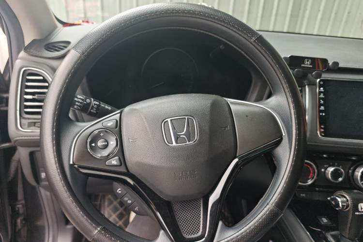 Used Honda Vezel 2020 1.5L CVT Pioneer Edition Steering Wheel