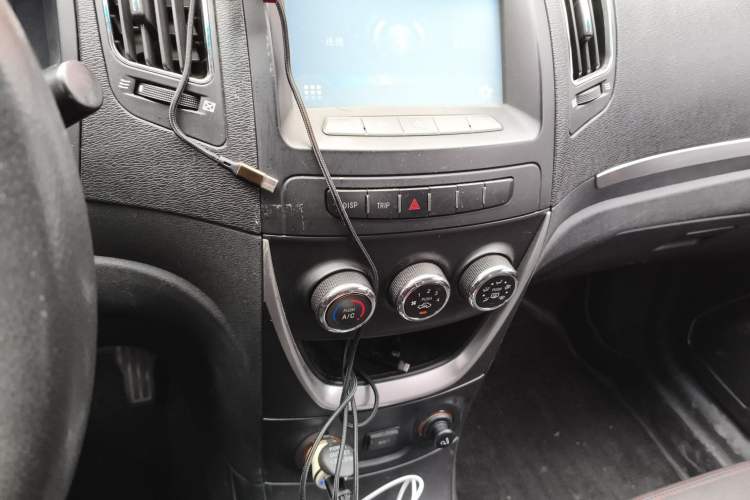 Used Geely Auto Vision 2015 1.5L Manual Happiness Edition
