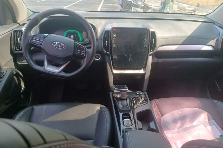 Used Hyundai ix35 2021 2.0L Automatic 2WD GLS Leading Edition Center Console