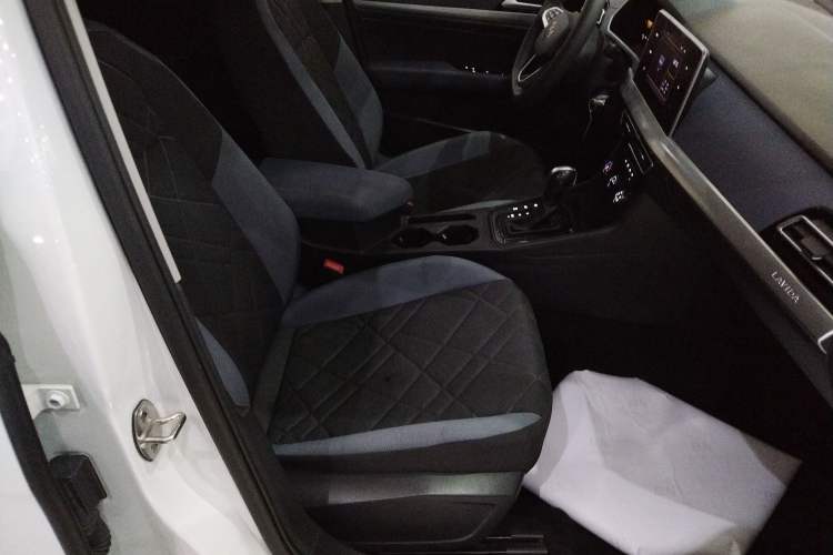 Used Volkswagen Lavida 2023 1.5L Automatic De Yi Edition