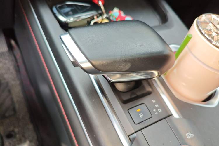 Used CHANGAN CS55PLUS 2022 2nd Generation 1.5T DCT Prestige Version Gear Lever