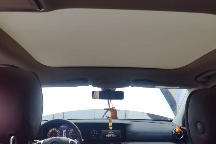 Used Mercedes-Benz E-Class 2018 E 300 L Sporty and Stylish Model