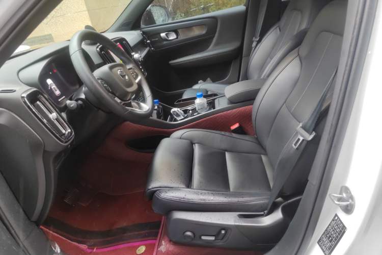 Used Volvo XC40 New Energy 2024 Long-Range PRO Version
