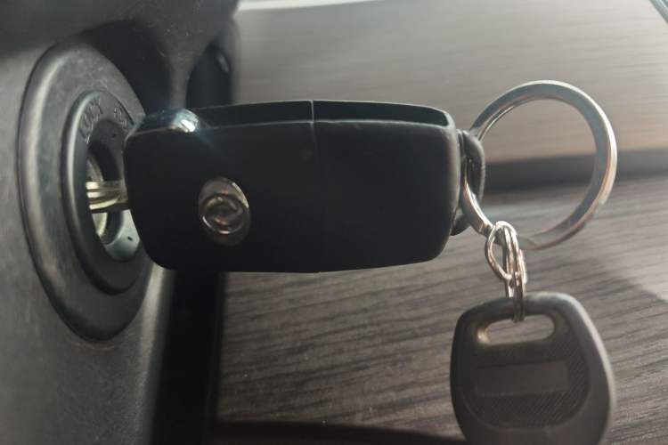 Used FORTHING Joyear X5 2017 1.6L Manual Luxury Model Vehicle Key