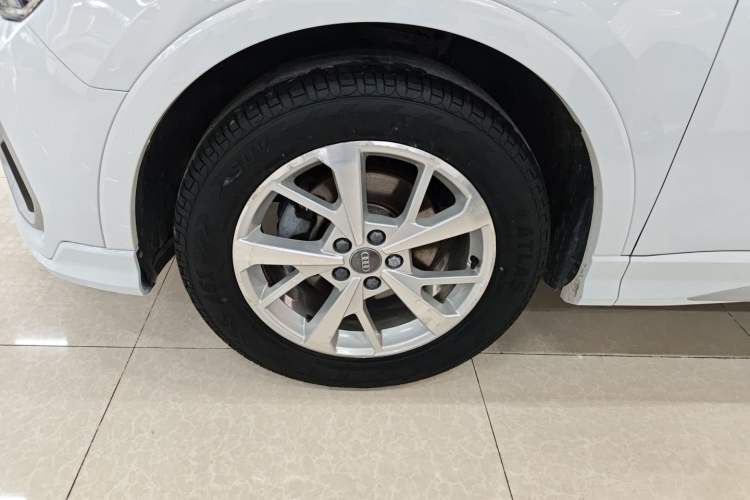 Used Audi Q3 2019 35 TFSI Advanced Dynamic Edition
