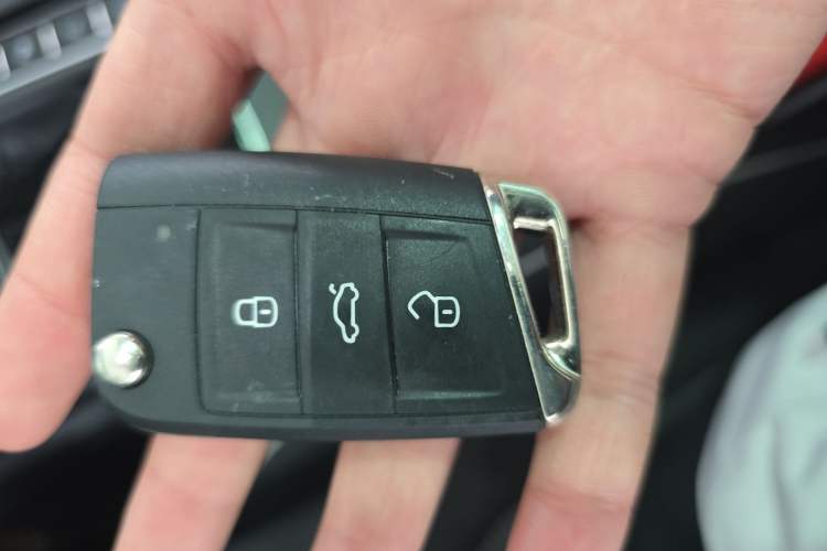 Used Volkswagen Tiguan L 2023 330TSI Automatic Two-Wheel Drive R-Line Enjoyment Edition Vehicle Key