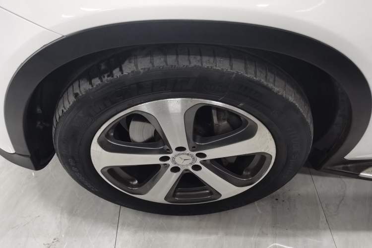 Used Mercedes-Benz GLC 2016 GLC 300 4MATIC Dynamic Model