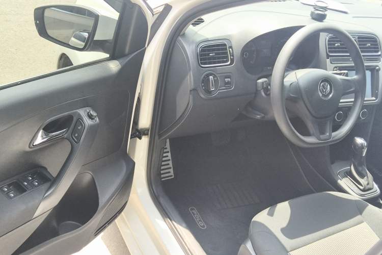 Used Volkswagen Polo 2016 1.4L Automatic Trendy Model
