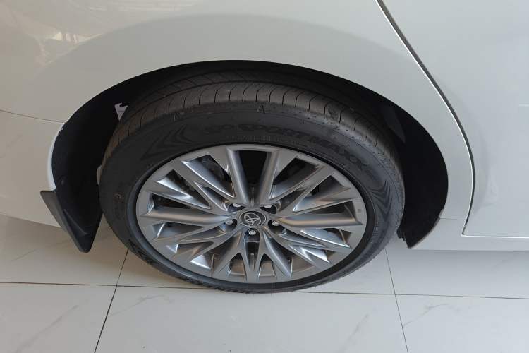 Used Toyota Avalon 2024 2.0L Luxury Edition
