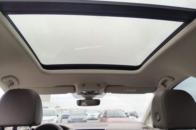 Used Volkswagen Viloran 2024 380TSI Premium Edition