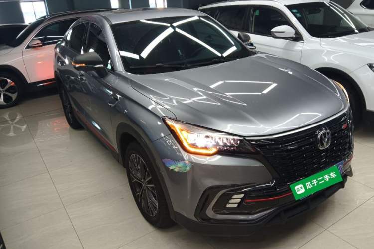 Used Changan CS85 COUPE 2023 1.5T DCT Luxury Version
