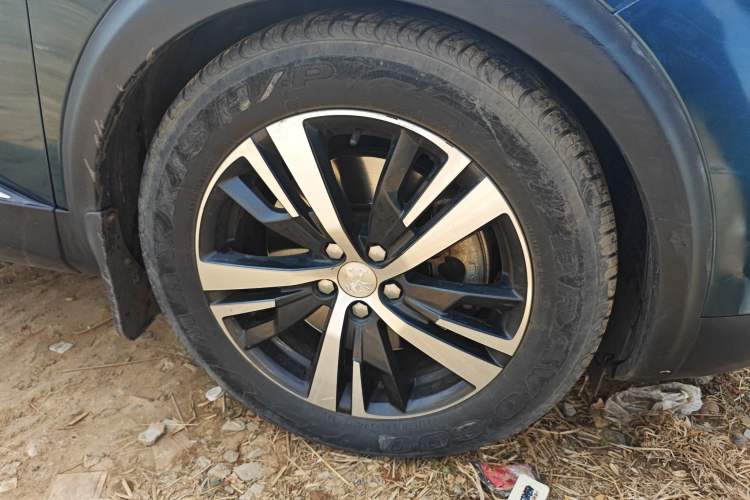 Used Peugeot 5008 2017 350THP 7-Seater Elite Edition Right Front Wheel Hub