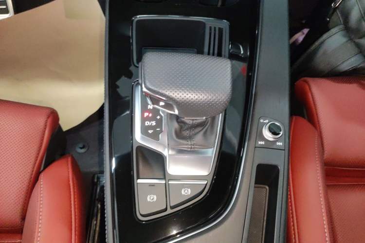 Used Audi A4L 2024 40 TFSI Luxury Dynamic Edition