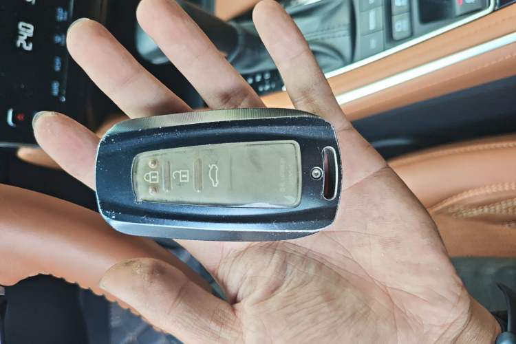 Used Toyota Avalon 2022 Dual-Engine 2.5L XLE Premium Edition
