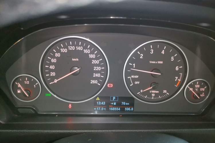 Used BMW 3 Series GT 2013 320i Leading Model
