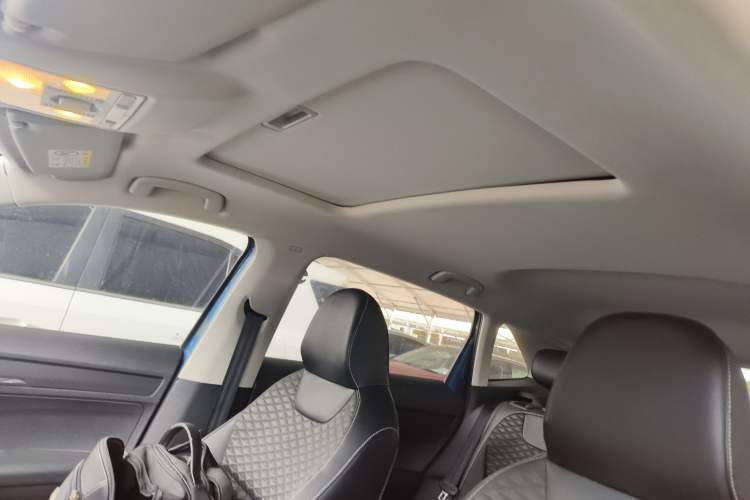 Used Skoda Kamiq 2018 1.5L Automatic Comfort Edition China VI Standard Headliner