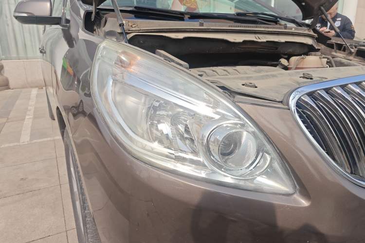 Used Buick GL8 2015 2.4L Luxury Business Premium Edition
