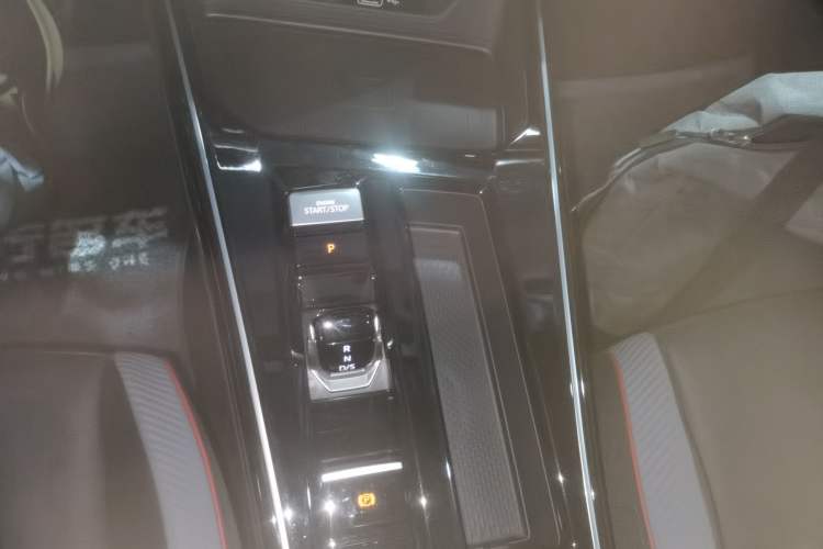 Used Volkswagen Lamando 2022 Lavida L 280TSI DSG Cool & Spicy Edition Gear Lever