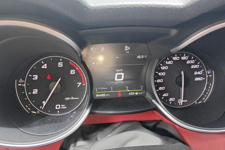 Used Alfa Romeo Stelvio 2017 2.0T 200HP Luxury Edition