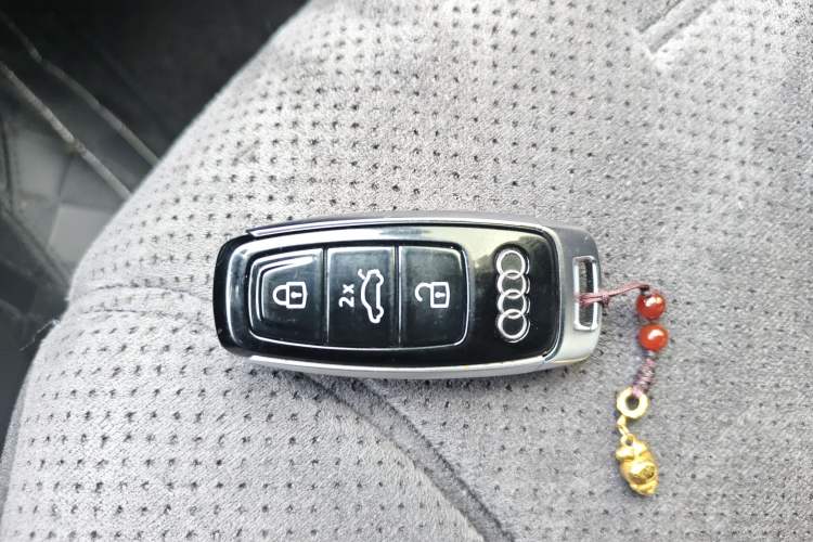 Used Audi Q7 2023 45 TFSI quattro S line Sport model Vehicle Key