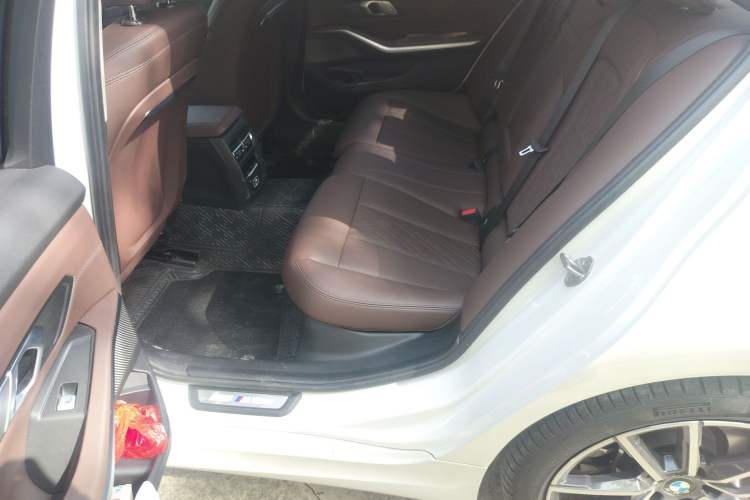 Used BMW 3 Series 2023 320Li M Sport Package Interior 4