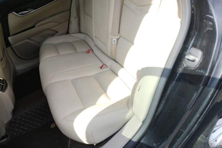 Used Cadillac XTS 2015 28T Comfort Model
