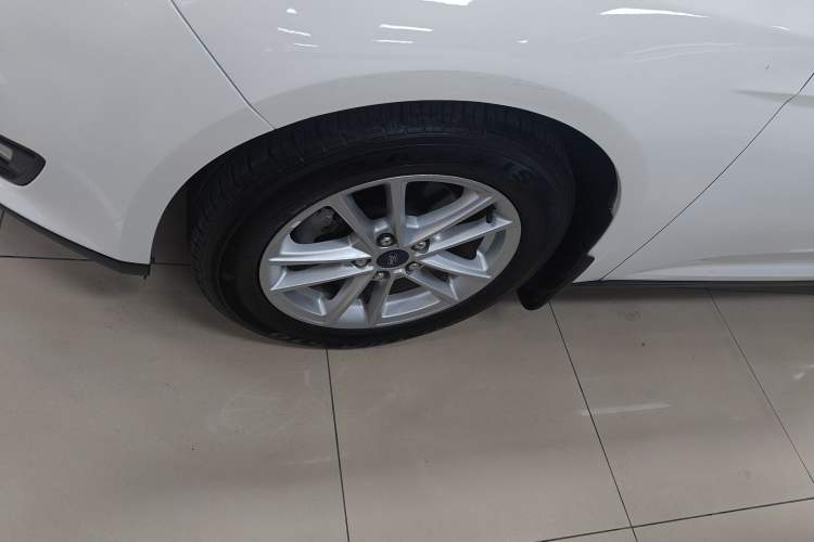 Used Ford Focus 2018 Sedan Classic 1.6L Automatic Trendy SmartDrive Edition