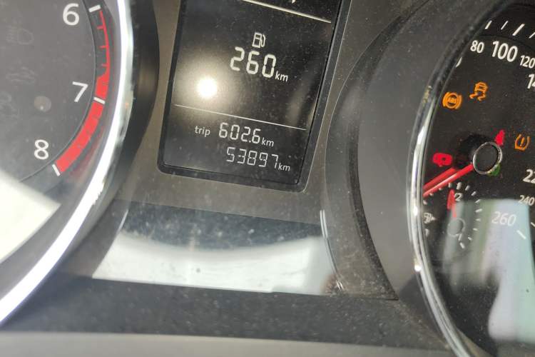 Used Volkswagen Sagitar 2017 230TSI Automatic Comfort Version Odometer Close Up