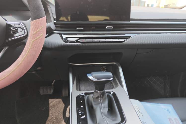 Used Geely Auto Emgrand 2025 4th Generation 1.5L CVT Longteng Edition
