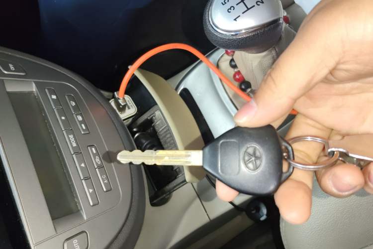 Used JAC Group Refine M2 2011 1.8L MT Luxury 7-Seater