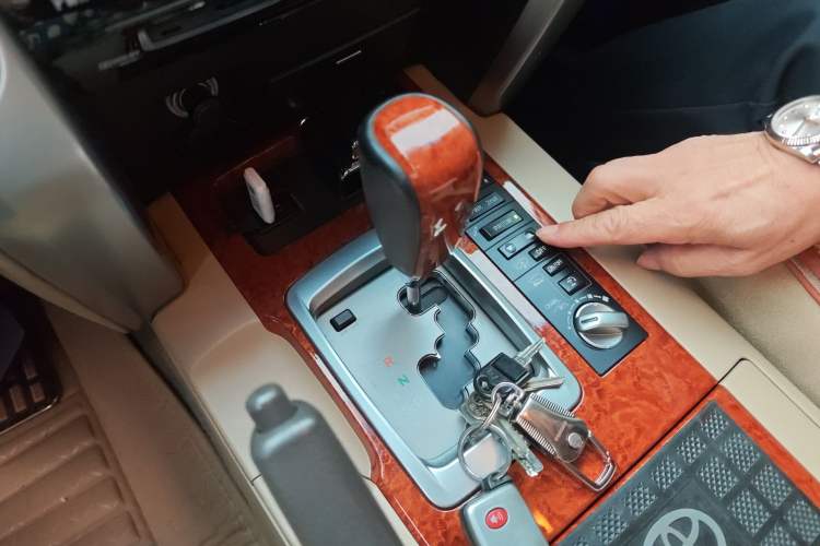 Used Toyota Land Cruiser  Gear Lever