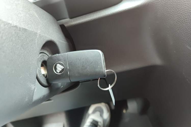 Used Foton Qianduoduo 2024 Box-Type Van Flat Roof 2 Seats EVE Energy 41.86 kWh
