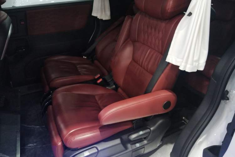 Used Honda Odyssey 2024 2.0L eHEV Sharp & Enjoy Edition