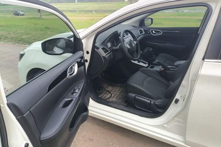 Used Nissan Sylphy 2019 1.6XV CVT Smart Connect Luxury Edition China VI Standard Driver Seat