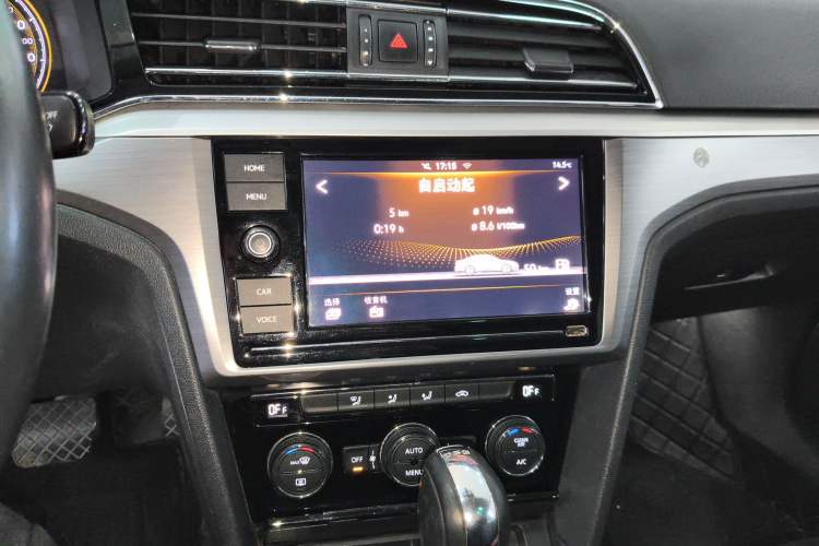 Used Volkswagen Lamando 2019 280TSI DSG Comfort Edition China V Standard Audio And AC Panel