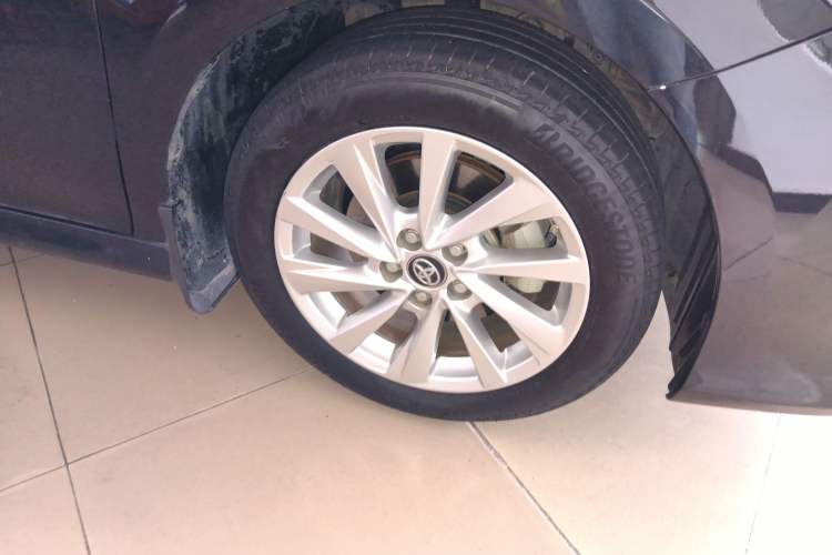 Used Toyota Camry 2021 2.0G Luxury Edition Right Front Wheel Hub