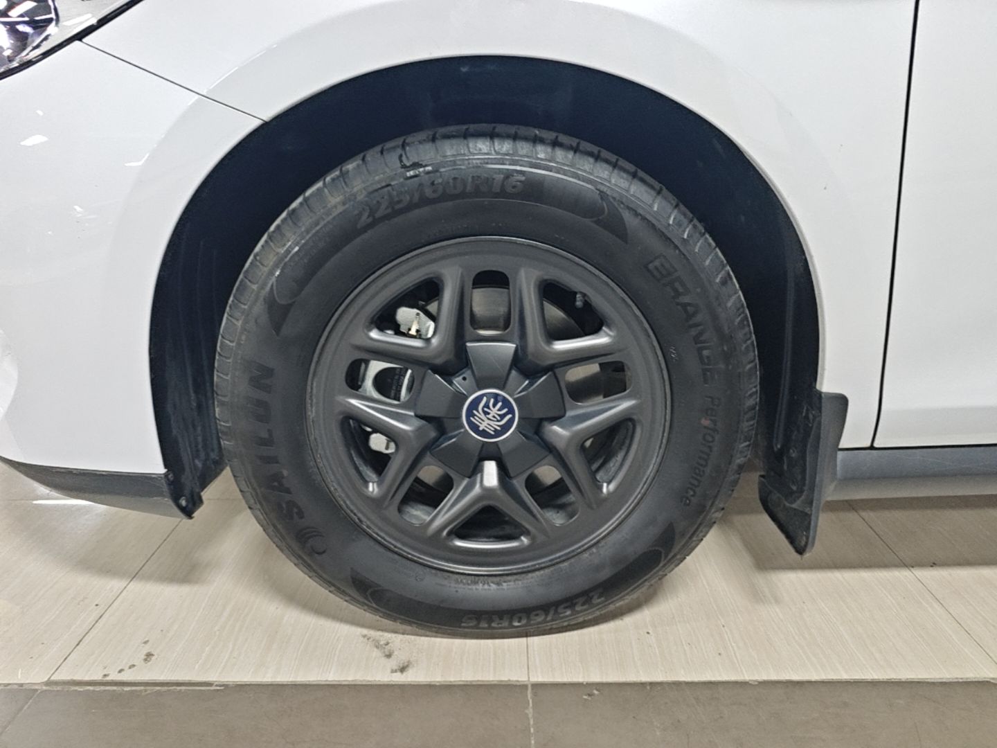 BYD Qin PLUS 2025 DM-i Smart Drive 55KM Leading Model — снимка 10