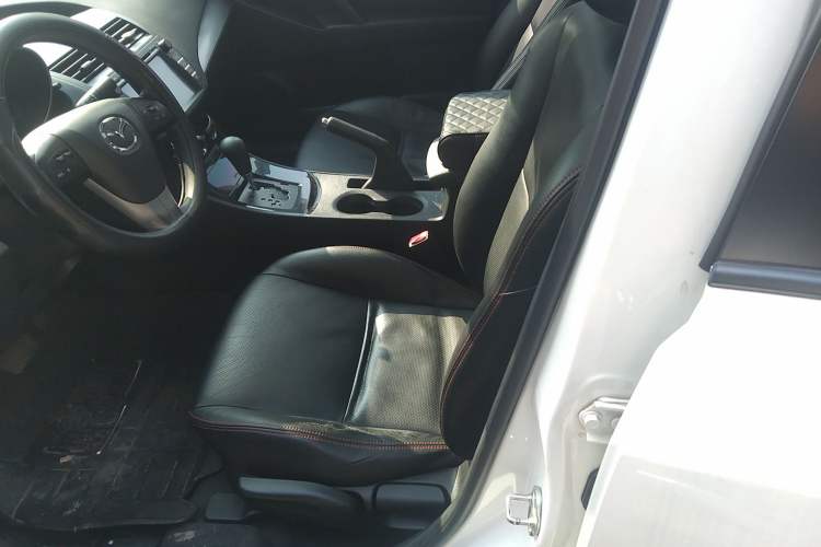 Used Mazda 3 2015 Sedan 1.6L Automatic Elite Model Left Front Seat