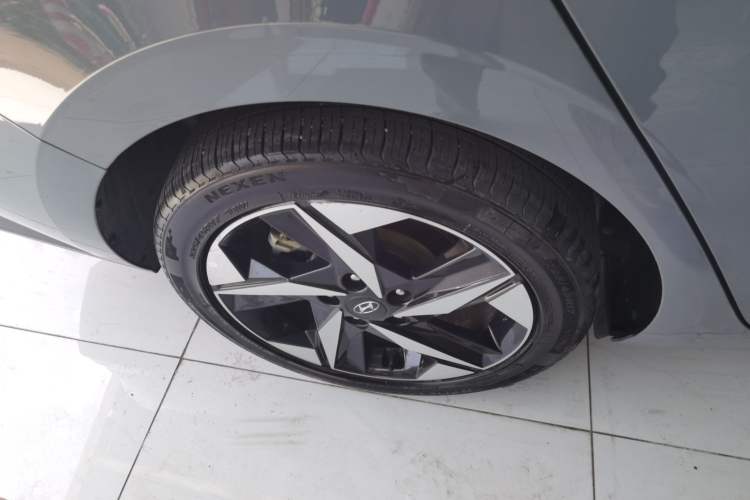 Used Hyundai Elantra 2022 1.5L CVT LUX Prestige Edition
