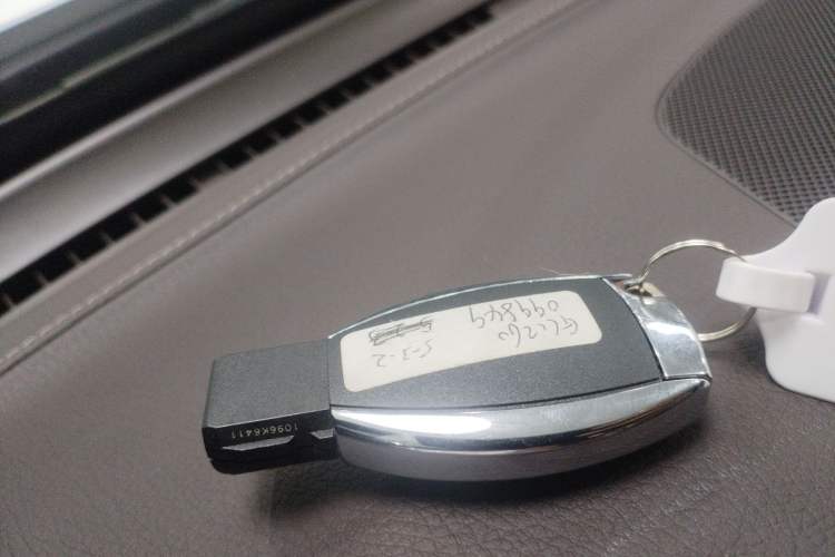 Used Mercedes-Benz GLC 2017 GLC 260 4MATIC Dynamic Edition Vehicle Key