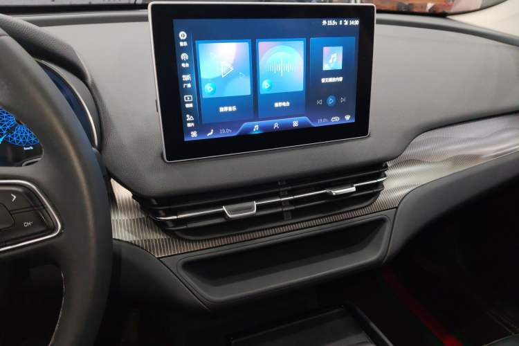 Used Hongqi E-QM5 2021 Online Booking Charging Basic Edition 5 Seats