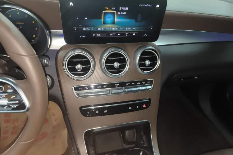 Used Mercedes-Benz GLC 2020 Facelifted GLC 260 L 4MATIC Dynamic Edition Audio And AC Panel