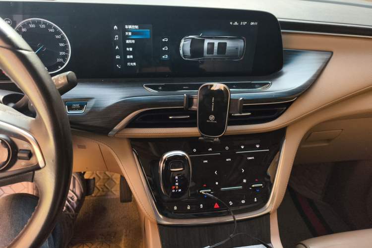 Used Buick GL8 2020 ES Land Cruiser 653T Luxury Model
