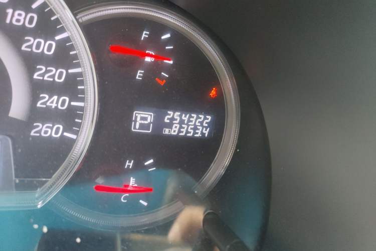 Used Nissan Teana 2011 2.5L XL Advanced Edition Odometer Close Up