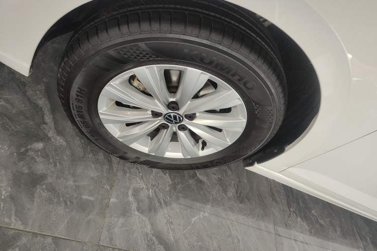 Used Volkswagen Lavida 2023 New Sharp 1.5L Automatic Excellent New Edition Exterior 4